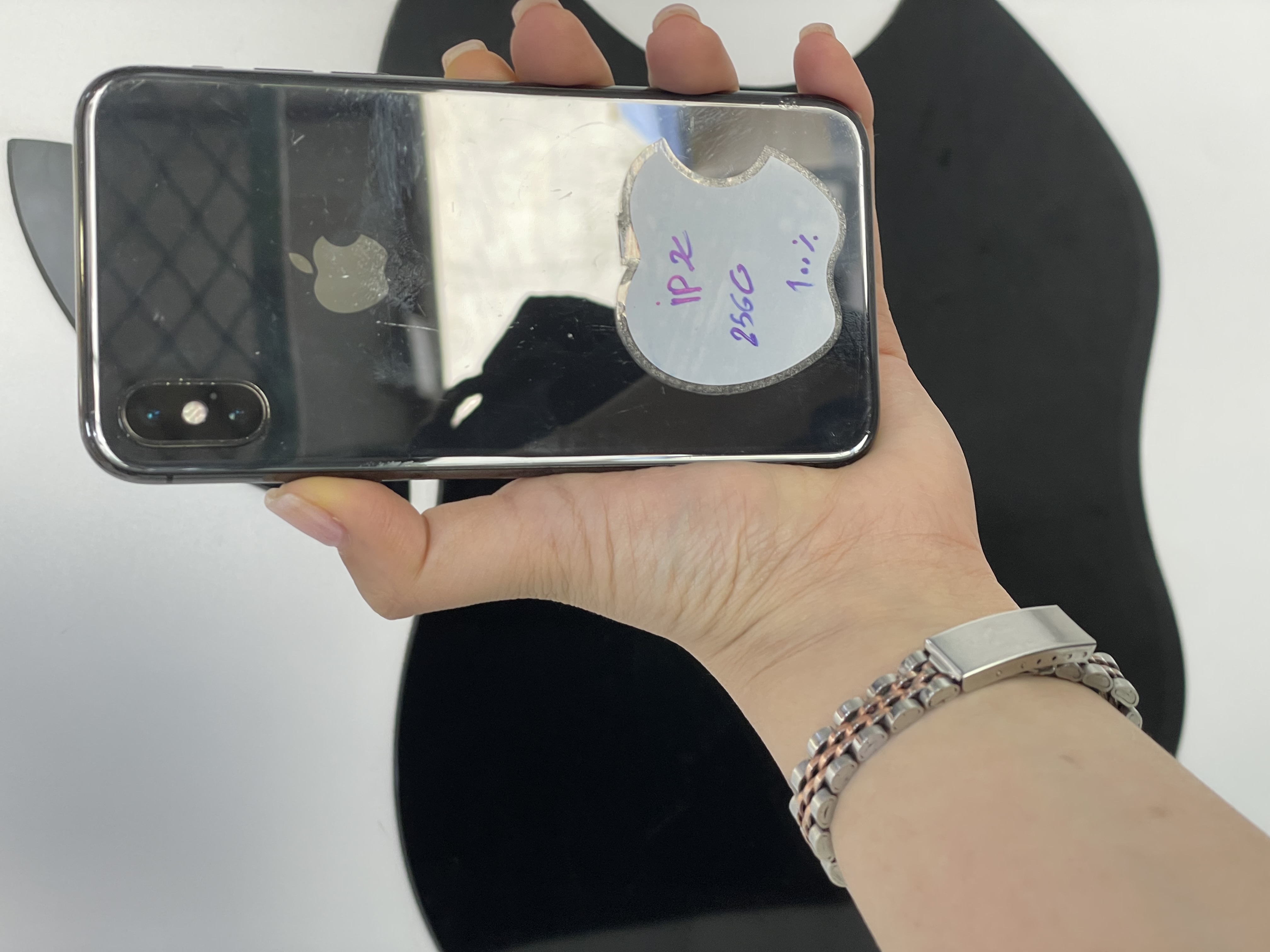 گوشی ایفون xs و xs max